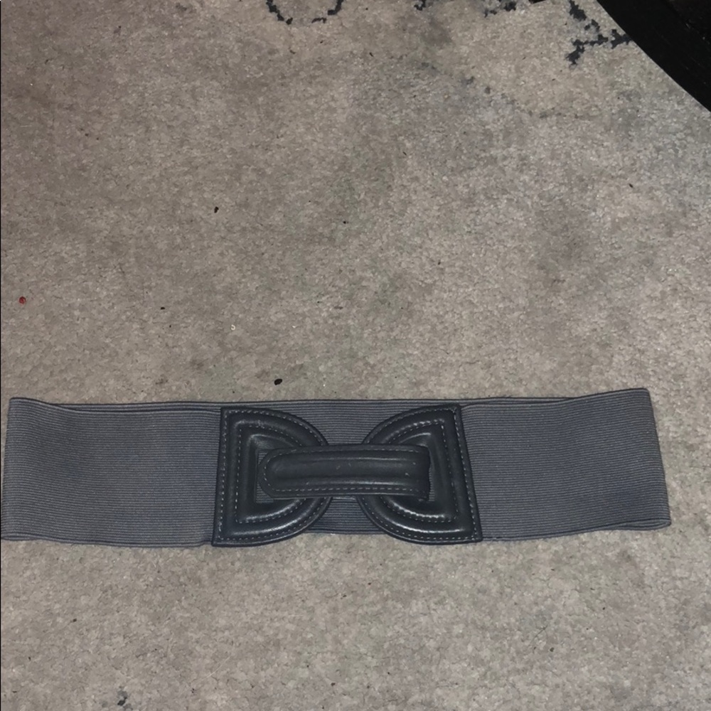 Alice and Olivia grey belt